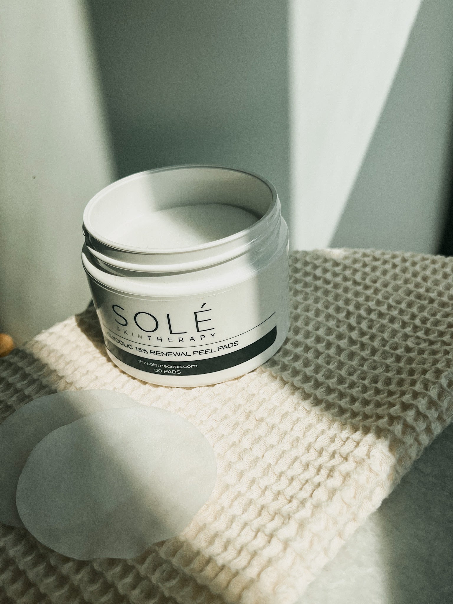 Solé Glycolic 15% Renewal Peel Pads