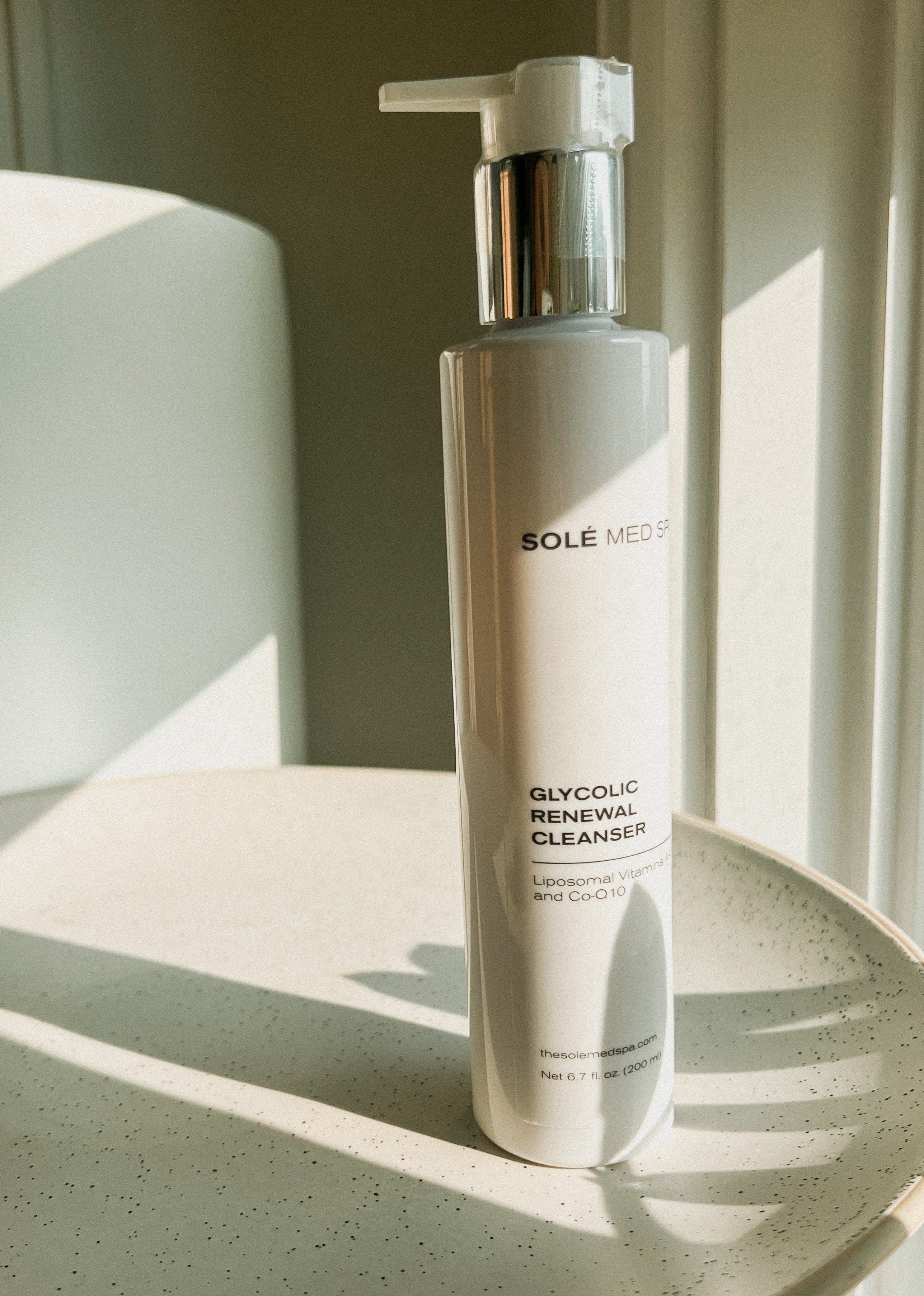 Solé Glycolic Renewal Cleanser