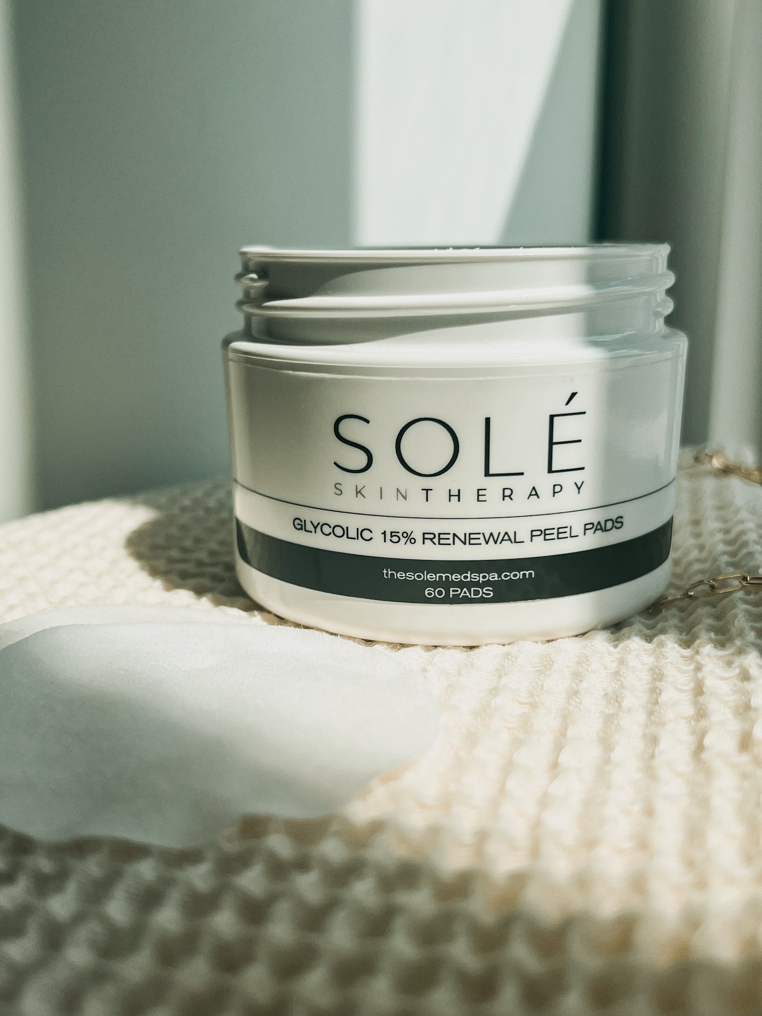 Solé Glycolic 15% Renewal Peel Pads
