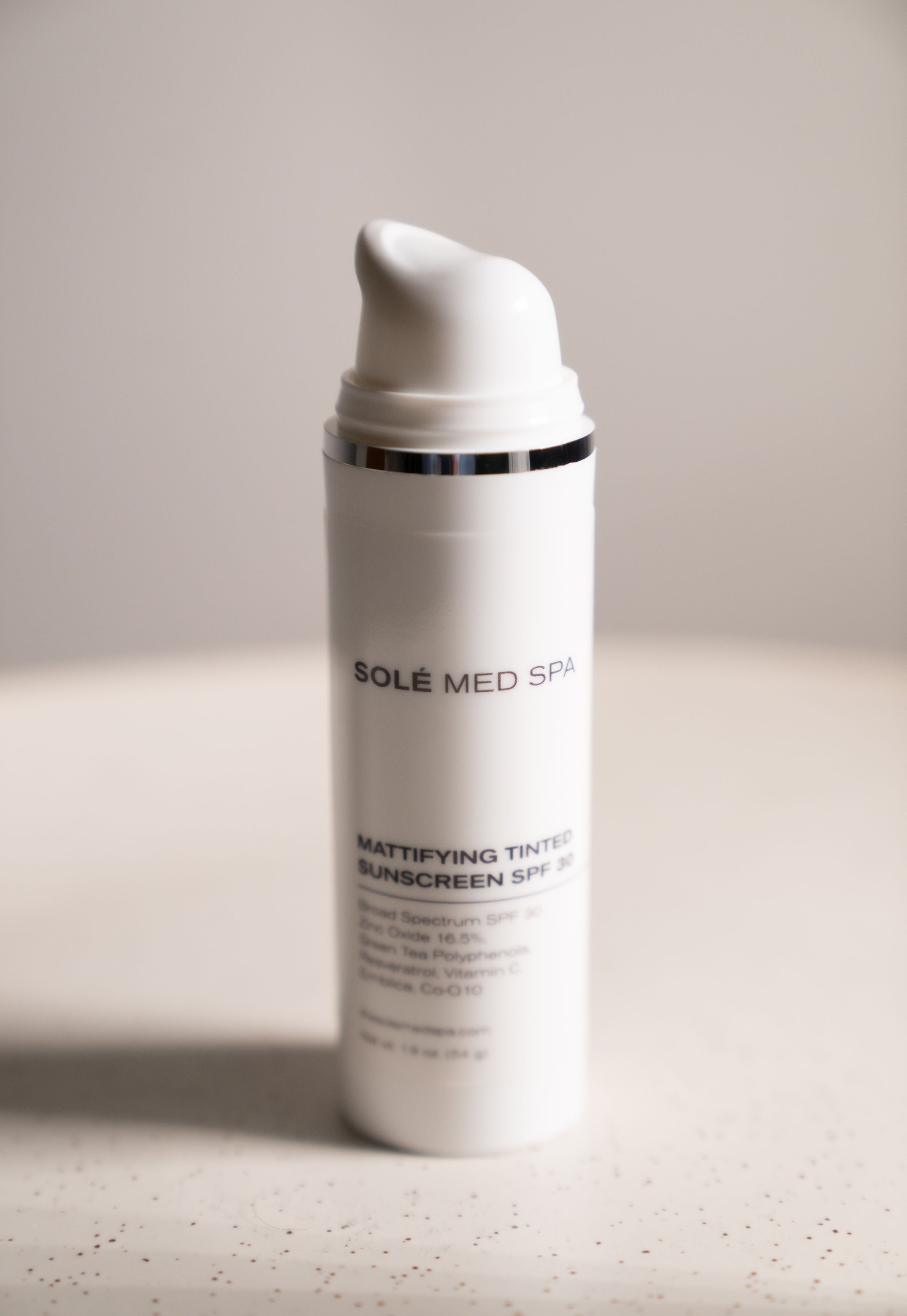 Solé Mattifying Tinted Sunscreen