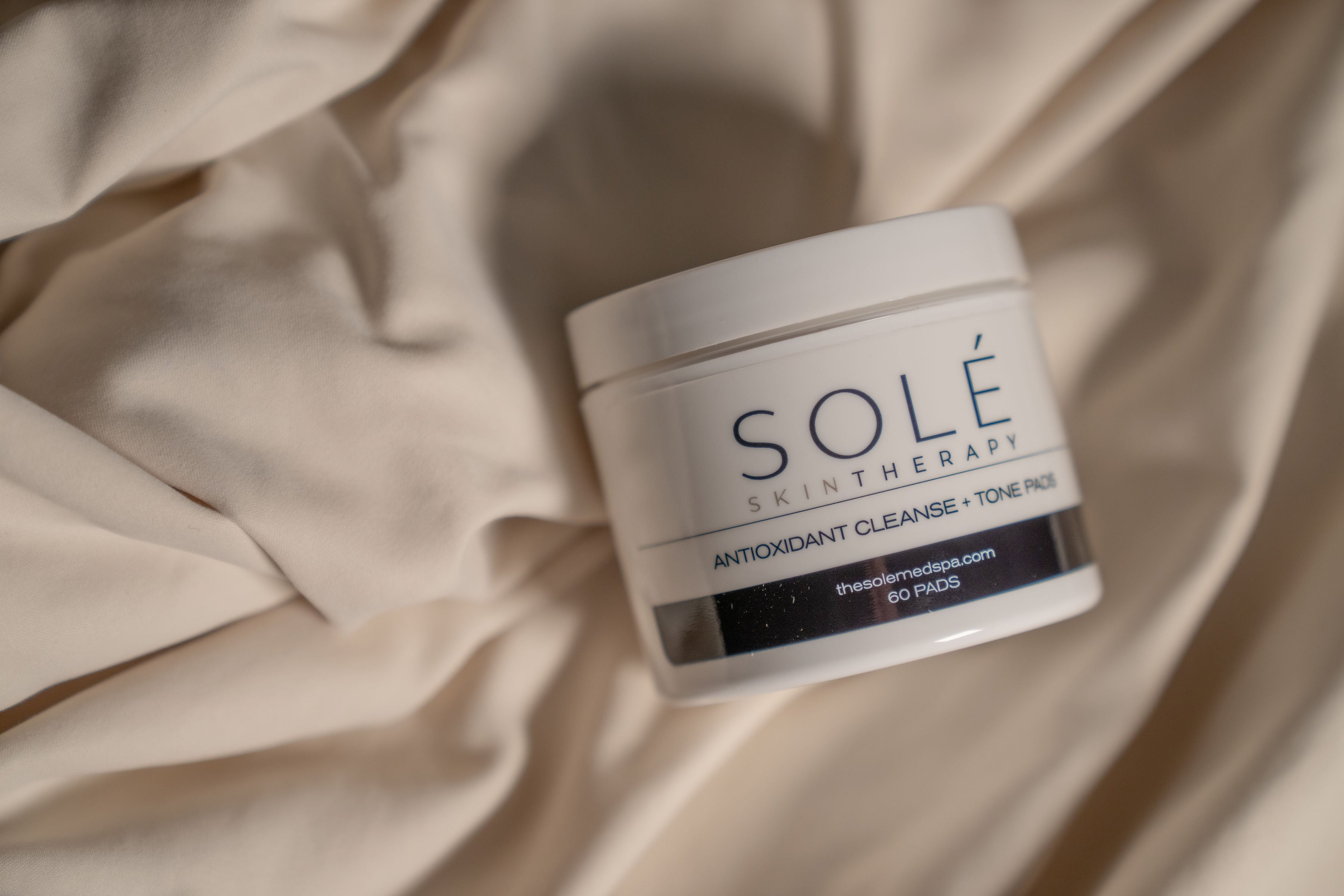 Solé Antioxidant Cleanse + Tone Pads