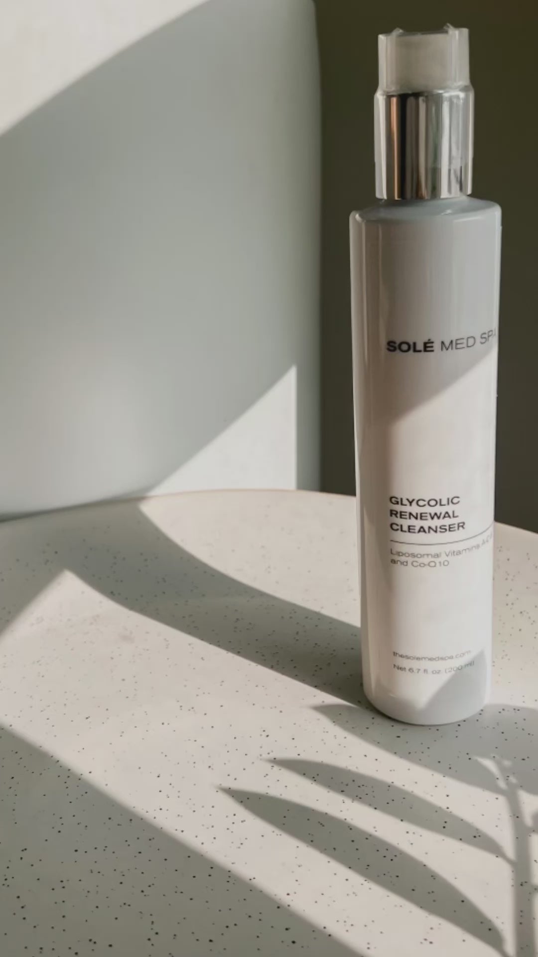 Solé Glycolic Renewal Cleanser